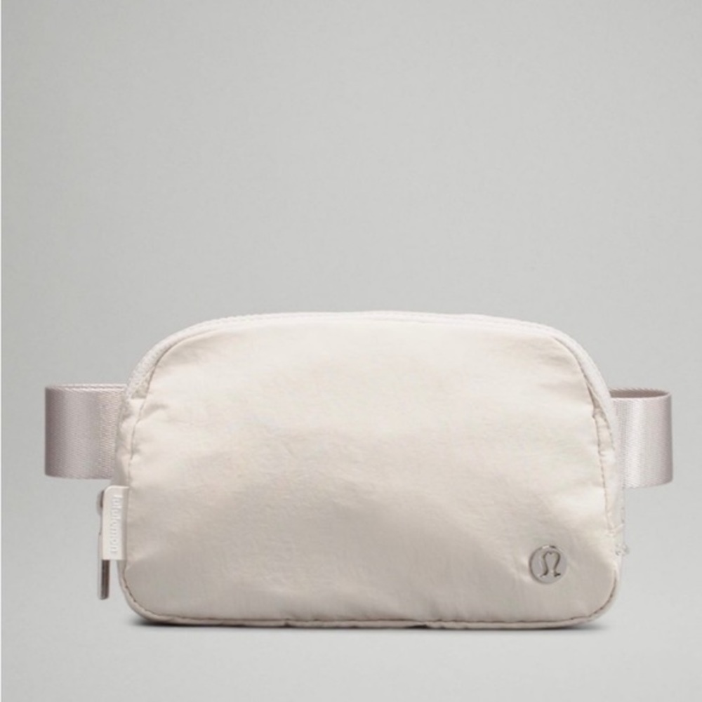 Large Lululemon Everywhere Belt Bag White Opal